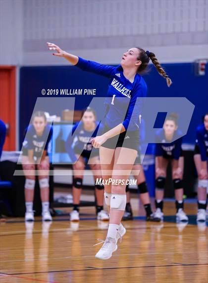 Thumbnail 1 in Cornwall Central vs. Wallkill (Section 9 Class A Final) photogallery.