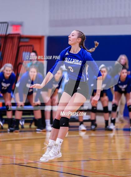 Thumbnail 1 in Cornwall Central vs. Wallkill (Section 9 Class A Final) photogallery.