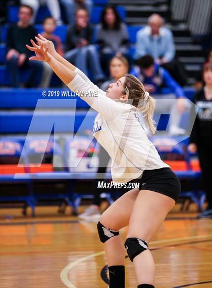 Thumbnail 1 in Cornwall Central vs. Wallkill (Section 9 Class A Final) photogallery.