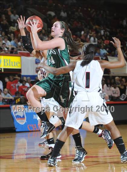 Thumbnail 2 in Butler vs. Green Hope (NCHSAA Class 4A Final) photogallery.