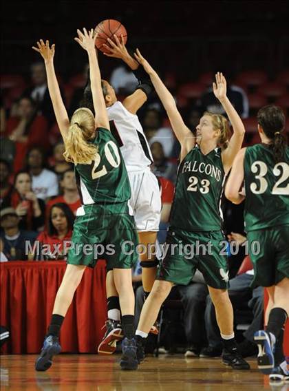 Thumbnail 3 in Butler vs. Green Hope (NCHSAA Class 4A Final) photogallery.