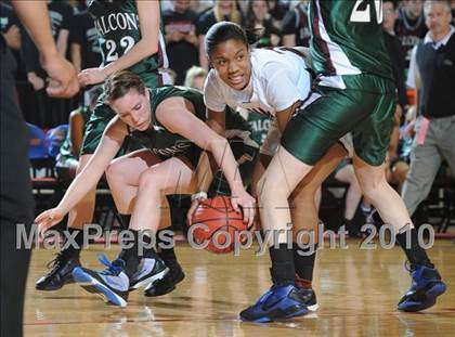 Thumbnail 2 in Butler vs. Green Hope (NCHSAA Class 4A Final) photogallery.