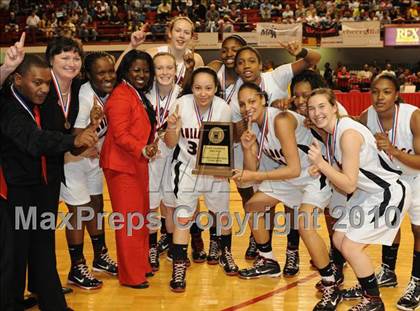 Thumbnail 2 in Butler vs. Green Hope (NCHSAA Class 4A Final) photogallery.