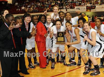 Thumbnail 2 in Butler vs. Green Hope (NCHSAA Class 4A Final) photogallery.