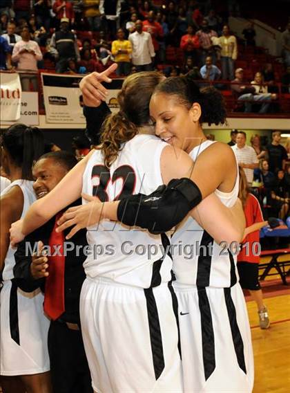 Thumbnail 2 in Butler vs. Green Hope (NCHSAA Class 4A Final) photogallery.
