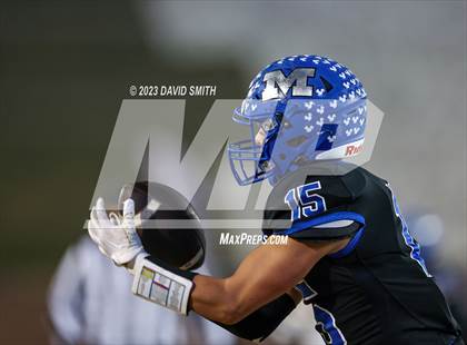 Thumbnail 1 in North Platte vs. Marionville (MSHSAA Class 1 Championship) photogallery.