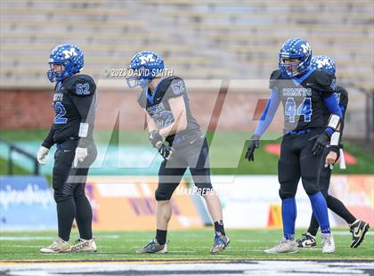 Thumbnail 3 in North Platte vs. Marionville (MSHSAA Class 1 Championship) photogallery.