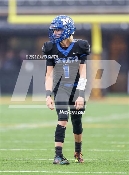 Thumbnail 2 in North Platte vs. Marionville (MSHSAA Class 1 Championship) photogallery.