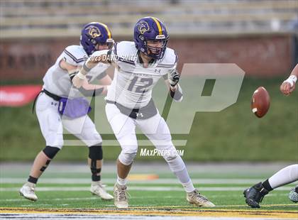 Thumbnail 2 in North Platte vs. Marionville (MSHSAA Class 1 Championship) photogallery.