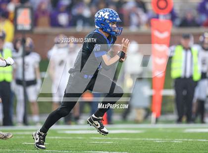 Thumbnail 2 in North Platte vs. Marionville (MSHSAA Class 1 Championship) photogallery.