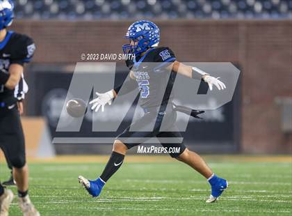 Thumbnail 2 in North Platte vs. Marionville (MSHSAA Class 1 Championship) photogallery.