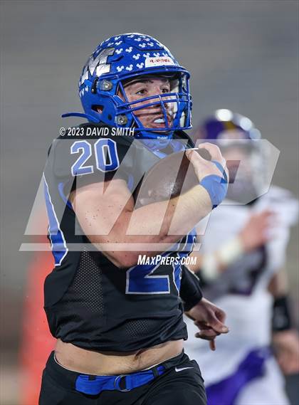 Thumbnail 3 in North Platte vs. Marionville (MSHSAA Class 1 Championship) photogallery.