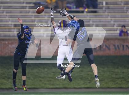 Thumbnail 2 in North Platte vs. Marionville (MSHSAA Class 1 Championship) photogallery.
