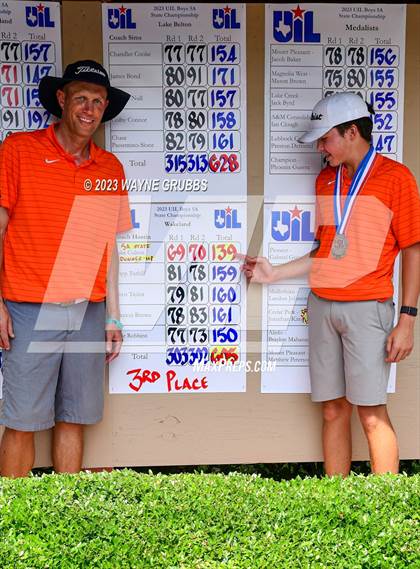 Thumbnail 2 in UIL 5A Golf Final Awards photogallery.