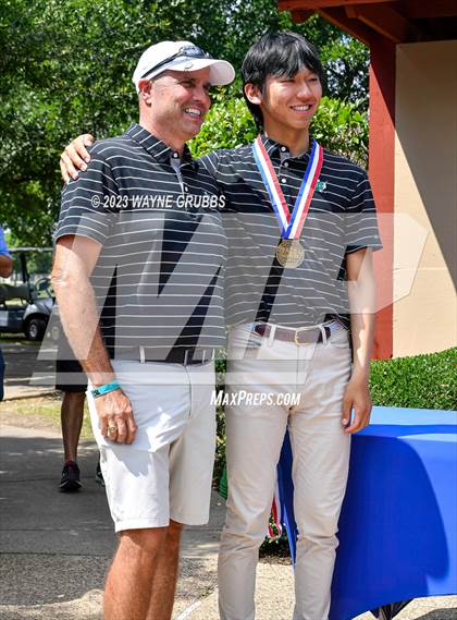 Thumbnail 1 in UIL 5A Golf Final Awards photogallery.