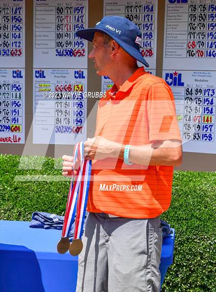 Thumbnail 3 in UIL 5A Golf Final Awards photogallery.
