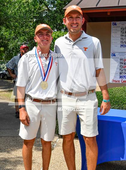 Thumbnail 2 in UIL 5A Golf Final Awards photogallery.
