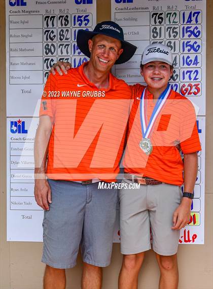 Thumbnail 1 in UIL 5A Golf Final Awards photogallery.
