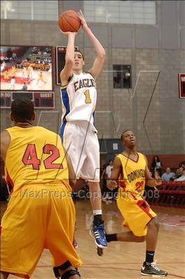 Thumbnail 2 in Santa Margarita vs. Dominguez (Nike Extravaganza) photogallery.