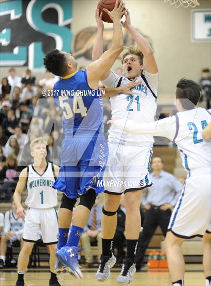 Thumbnail 1 in El Toro @ Aliso Niguel photogallery.