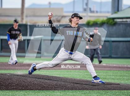 Thumbnail 3 in Orem @ Springville (UHSAA 5A Bracket 1 Round 1) photogallery.