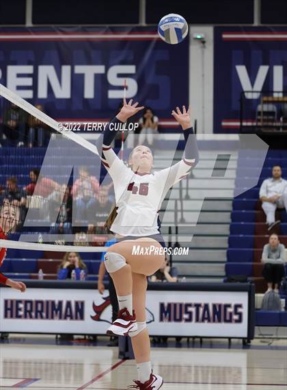 Thumbnail 2 in Mountain Ridge @ Herriman photogallery.
