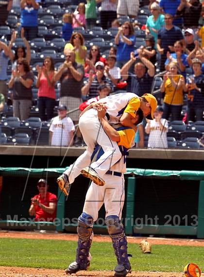 Thumbnail 2 in Johnsonburg vs. Canton (PIAA Class A Final) photogallery.