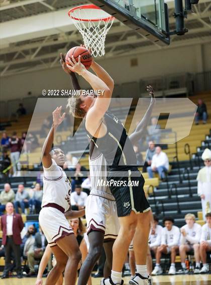 Thumbnail 3 in Lebanon vs. Brebeuf Jesuit Preparatory (IHSAA Class 3A Boys Sectional Round 1) photogallery.