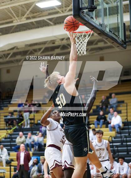 Thumbnail 1 in Lebanon vs. Brebeuf Jesuit Preparatory (IHSAA Class 3A Boys Sectional Round 1) photogallery.