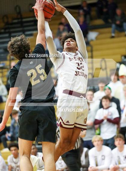 Thumbnail 1 in Lebanon vs. Brebeuf Jesuit Preparatory (IHSAA Class 3A Boys Sectional Round 1) photogallery.