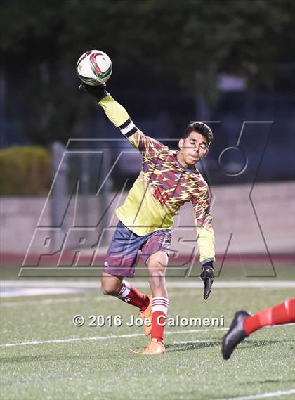 Thumbnail 3 in Clark vs Lee [Robert E.] (6A Region 4 Area) photogallery.