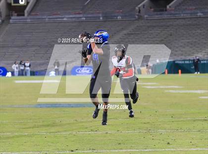 Thumbnail 2 in Centennial vs Santa Margarita (CIF SS Division 1 Final) photogallery.