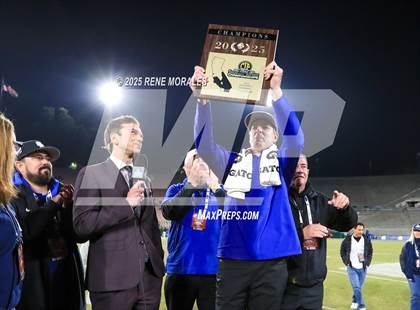 Thumbnail 2 in Centennial vs Santa Margarita (CIF SS Division 1 Final) photogallery.