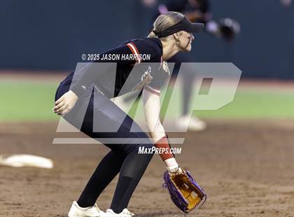 Thumbnail 1 in Melissa vs. Barbers Hill (UIL Softball 5A D1 Final) photogallery.