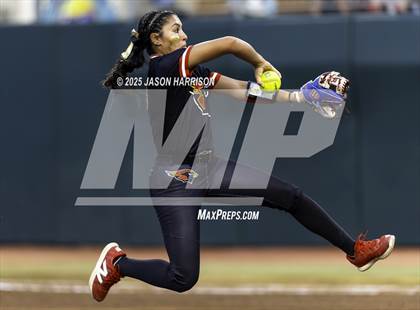 Thumbnail 3 in Melissa vs. Barbers Hill (UIL Softball 5A D1 Final) photogallery.