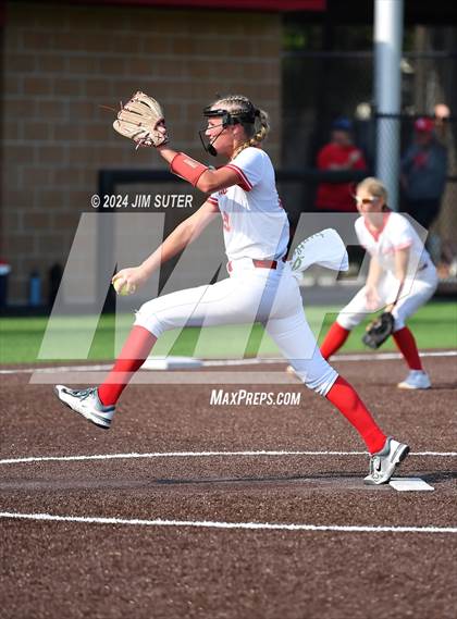 Thumbnail 1 in Columbus vs Hallettsville (UIL 3A Regional Final) Game 2 photogallery.