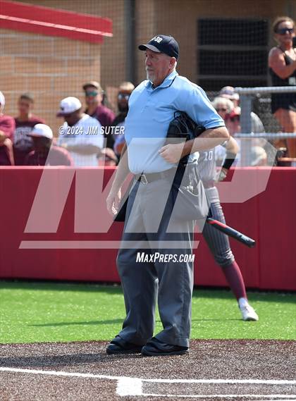 Thumbnail 1 in Columbus vs Hallettsville (UIL 3A Regional Final) Game 2 photogallery.