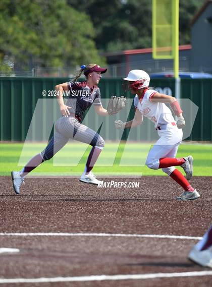 Thumbnail 2 in Columbus vs Hallettsville (UIL 3A Regional Final) Game 2 photogallery.