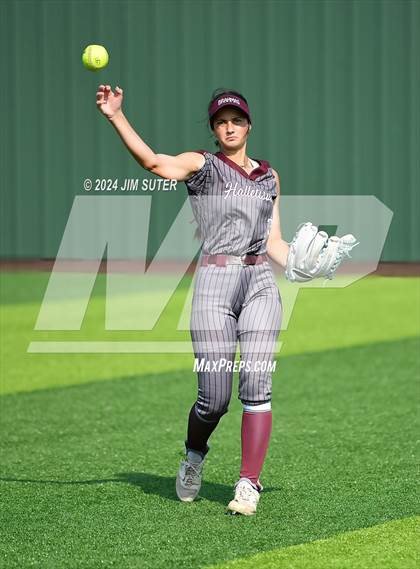 Thumbnail 2 in Columbus vs Hallettsville (UIL 3A Regional Final) Game 2 photogallery.