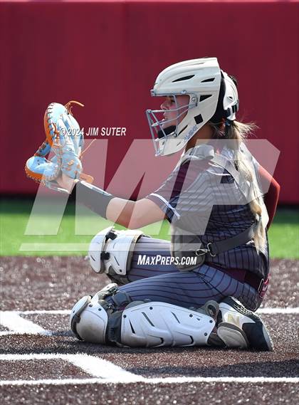 Thumbnail 1 in Columbus vs Hallettsville (UIL 3A Regional Final) Game 2 photogallery.