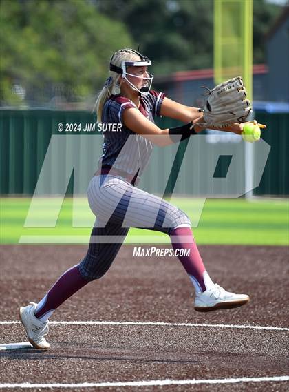 Thumbnail 2 in Columbus vs Hallettsville (UIL 3A Regional Final) Game 2 photogallery.