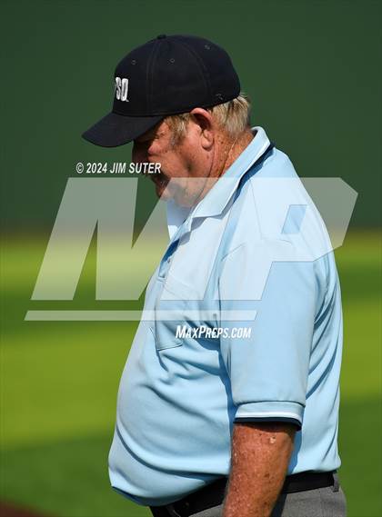 Thumbnail 2 in Columbus vs Hallettsville (UIL 3A Regional Final) Game 2 photogallery.