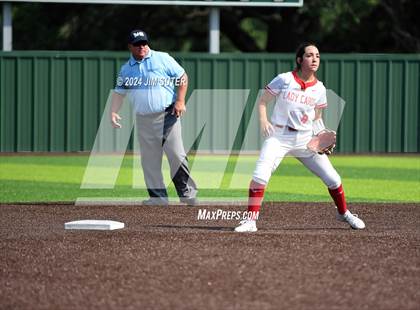 Thumbnail 2 in Columbus vs Hallettsville (UIL 3A Regional Final) Game 2 photogallery.