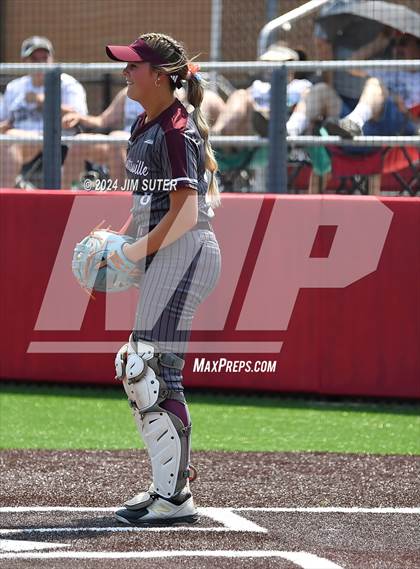 Thumbnail 1 in Columbus vs Hallettsville (UIL 3A Regional Final) Game 2 photogallery.