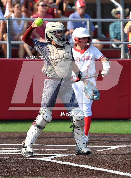 Thumbnail 1 in Columbus vs Hallettsville (UIL 3A Regional Final) Game 2 photogallery.
