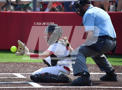 Thumbnail 2 in Columbus vs Hallettsville (UIL 3A Regional Final) Game 2 photogallery.
