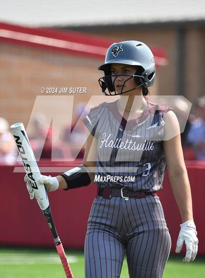 Thumbnail 1 in Columbus vs Hallettsville (UIL 3A Regional Final) Game 2 photogallery.