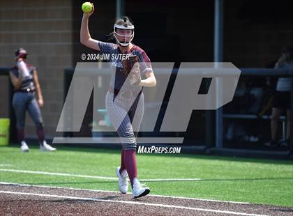 Thumbnail 2 in Columbus vs Hallettsville (UIL 3A Regional Final) Game 2 photogallery.