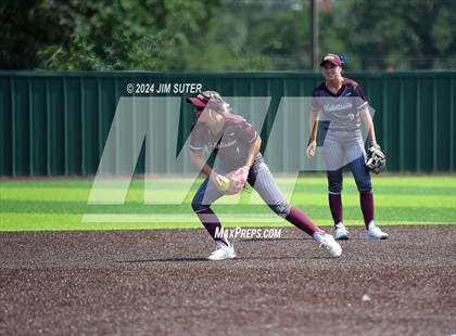 Thumbnail 1 in Columbus vs Hallettsville (UIL 3A Regional Final) Game 2 photogallery.
