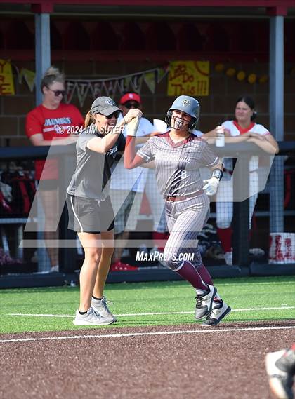 Thumbnail 1 in Columbus vs Hallettsville (UIL 3A Regional Final) Game 2 photogallery.